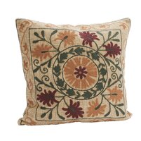 Madam Stoltz - Suzani geborduurde kussen - zand/robijnrood/petrol/melon - 50 x 50 cm