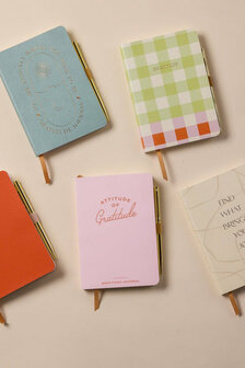 Designworks - dagboek met pen - Find What brings you Joy