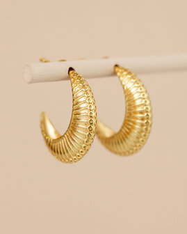 Muja Juma - oorbel -zilver verguld - creole Callisto crescent moon with silver