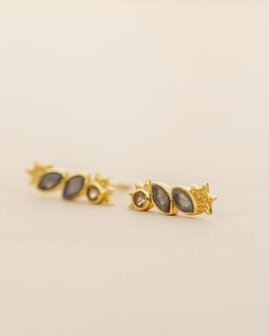 Muja Juma - oorbel -zilver verguld - stud Pyxis - labradorite 2x4mm marquise