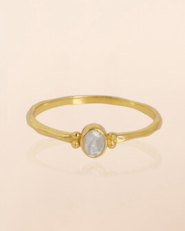 Muja Juma - Ring - goldplated - Sinope - White moonstone - size 52