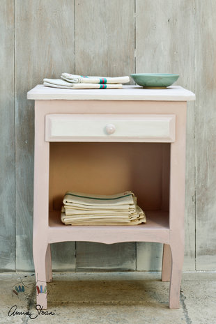 Annie Sloan Chalk paint Antoinette