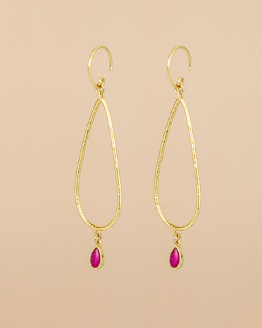 Muja Juma - oorbel -zilver verguld - Oberon ruby 3x5mm pear
