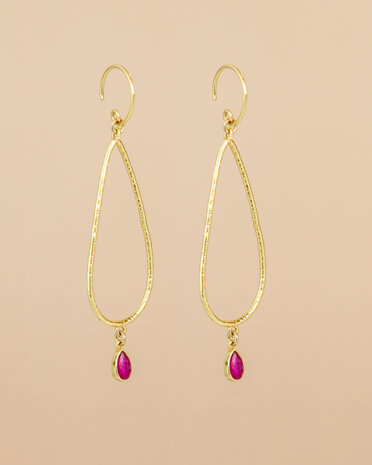 Muja Juma - oorbel -zilver verguld - Oberon ruby 3x5mm pear