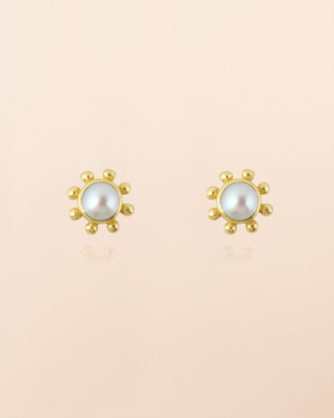 Muja Juma - oorbel -zilver verguld - stud Lepus - pearl 2mm round