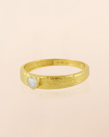 Muja Juma - Ring - goldplated - Thebe - White moonstone - size 52
