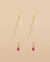 Muja Juma - oorbel -zilver verguld - Oberon ruby 3x5mm pear