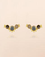 Muja Juma - oorbel -zilver verguld - stud Vela - labradorite 2,5mm round